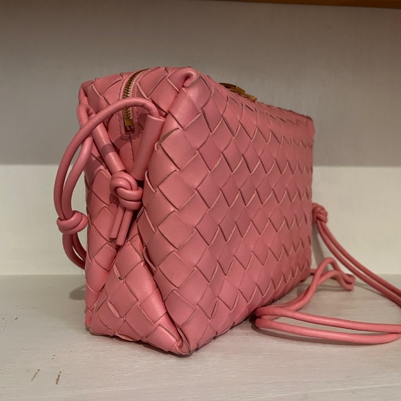 Bottega Venetta Loop Medium Bag (Ribbon/Gold Hardware) - Picture 2 of 4